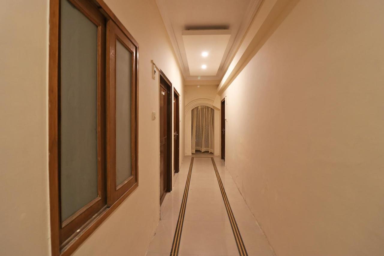 Oyo Flagship 19301 Mezbaan International Naka Hindola Hotel Лакнау Екстериор снимка